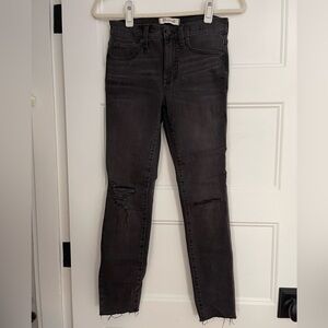 Gray/black Madewell 9” High Rise Skinny Jeans size 25